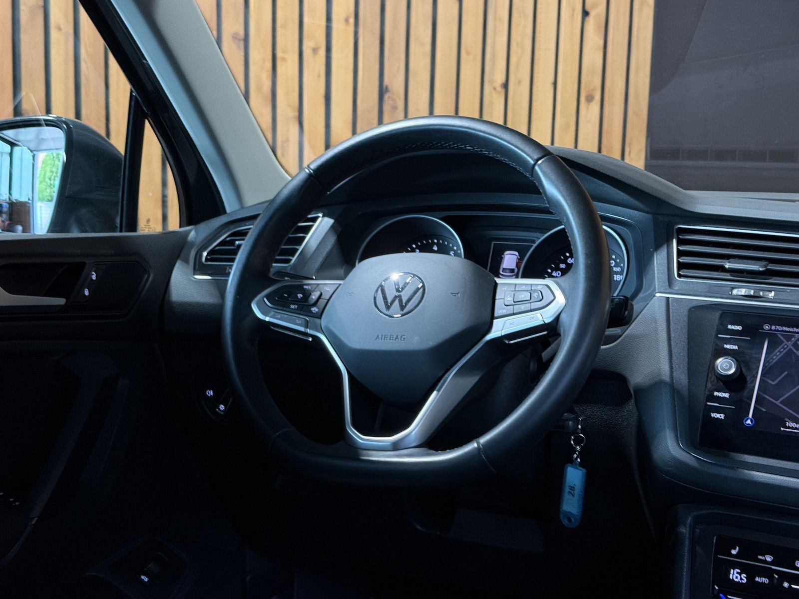 Fahrzeugabbildung Volkswagen Tiguan 1,5 TSI Life DSG *Navi*ACC*LED*el.Klappe*
