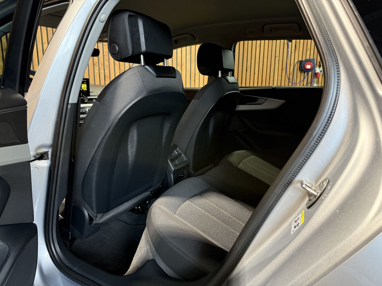 Fahrzeugabbildung Audi A4 Avant 2,0 TDI Aut. *Navi+*ACC*AHK*Kamera*App*