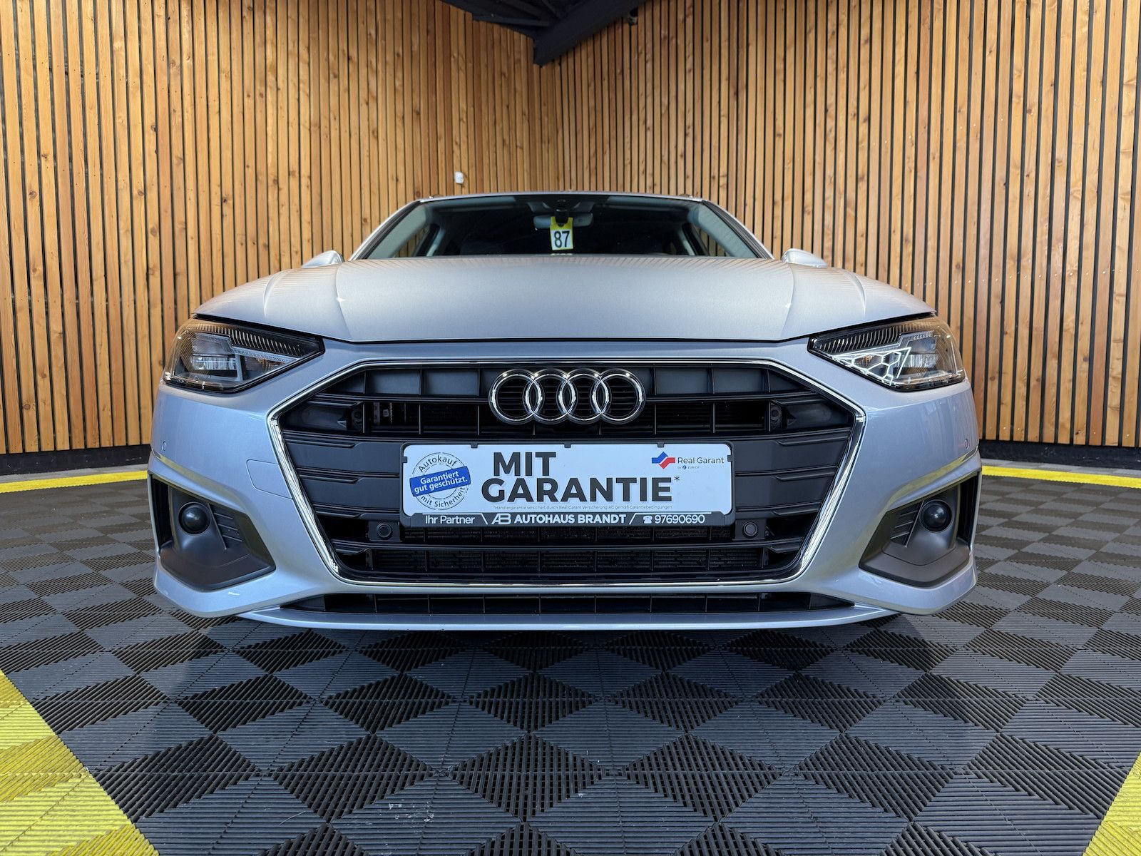 Fahrzeugabbildung Audi A4 Avant 2,0 TDI Aut. *Navi+*ACC*AHK*Kamera*App*