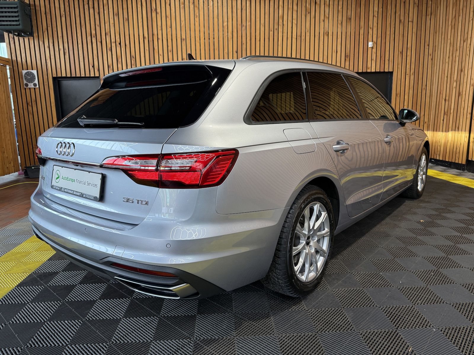 Fahrzeugabbildung Audi A4 Avant 2,0 TDI Aut. *Navi+*ACC*AHK*Kamera*App*