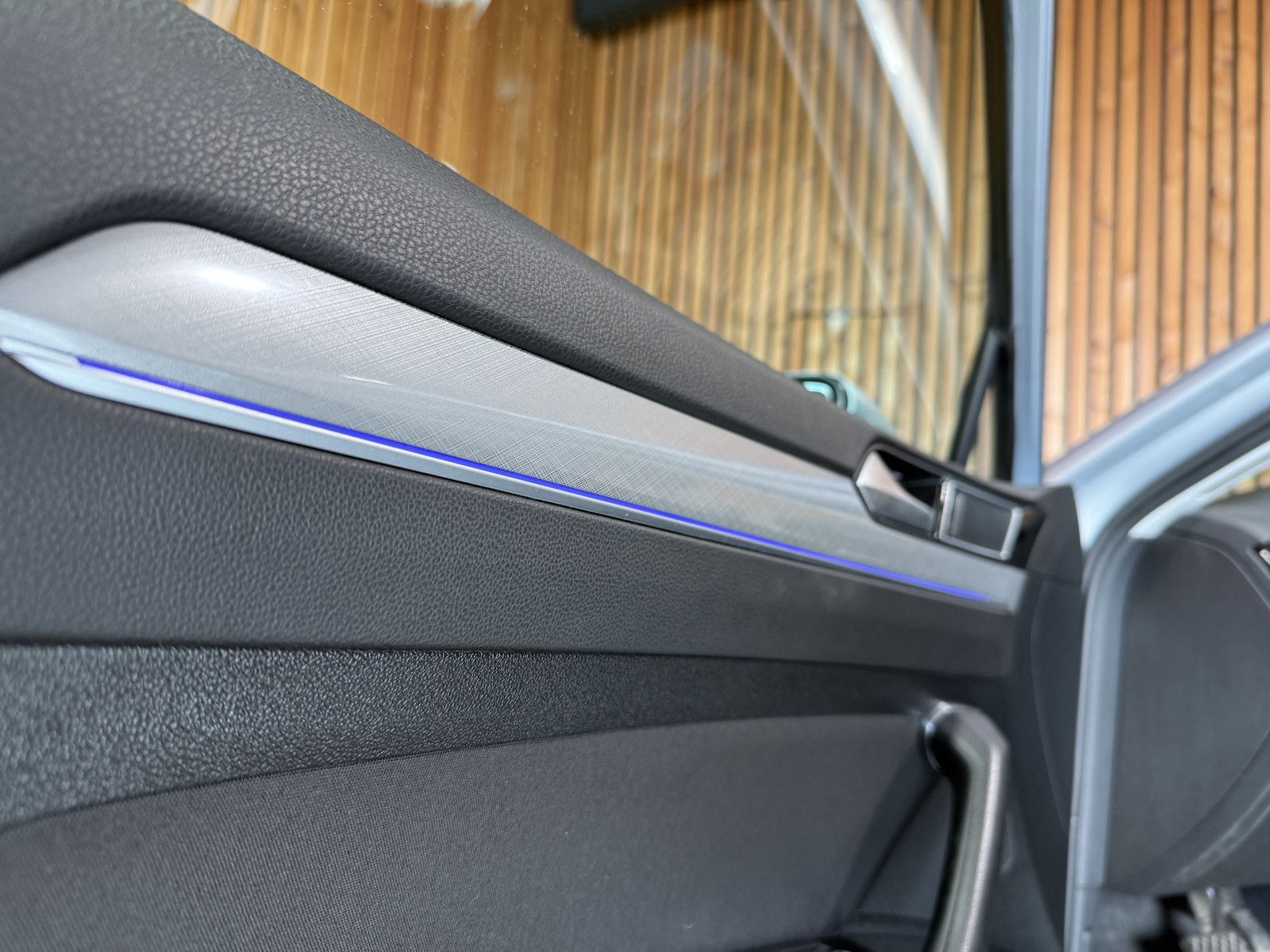 Fahrzeugabbildung Volkswagen Passat Variant 2,0 TDI DSG *Navi*LED*Kam*AHK*ACC