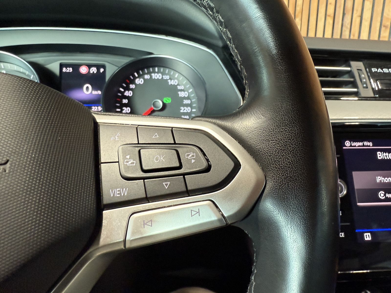 Fahrzeugabbildung Volkswagen Passat Variant 2,0 TDI DSG *Navi*LED*Kam*AHK*ACC