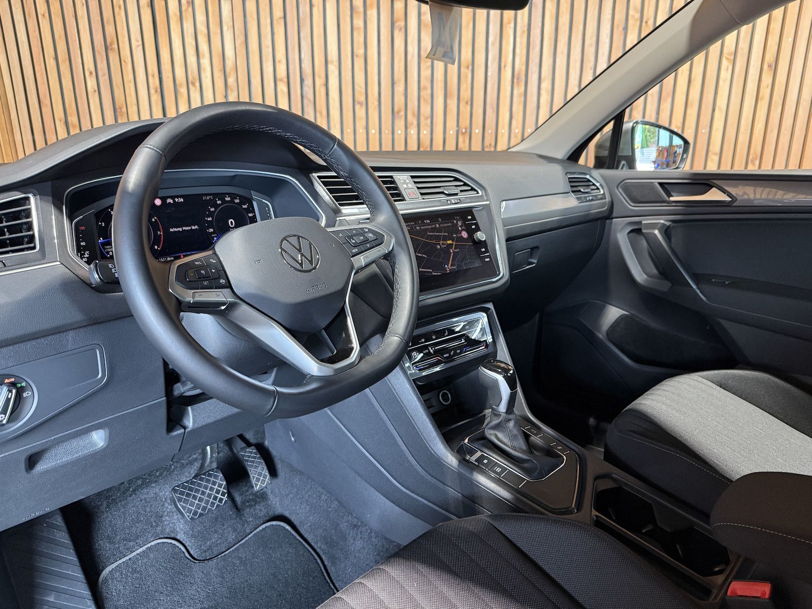 Fahrzeugabbildung Volkswagen Tiguan Allspace TSI DSG 7-Sitzer *Navi*AHK*LED*