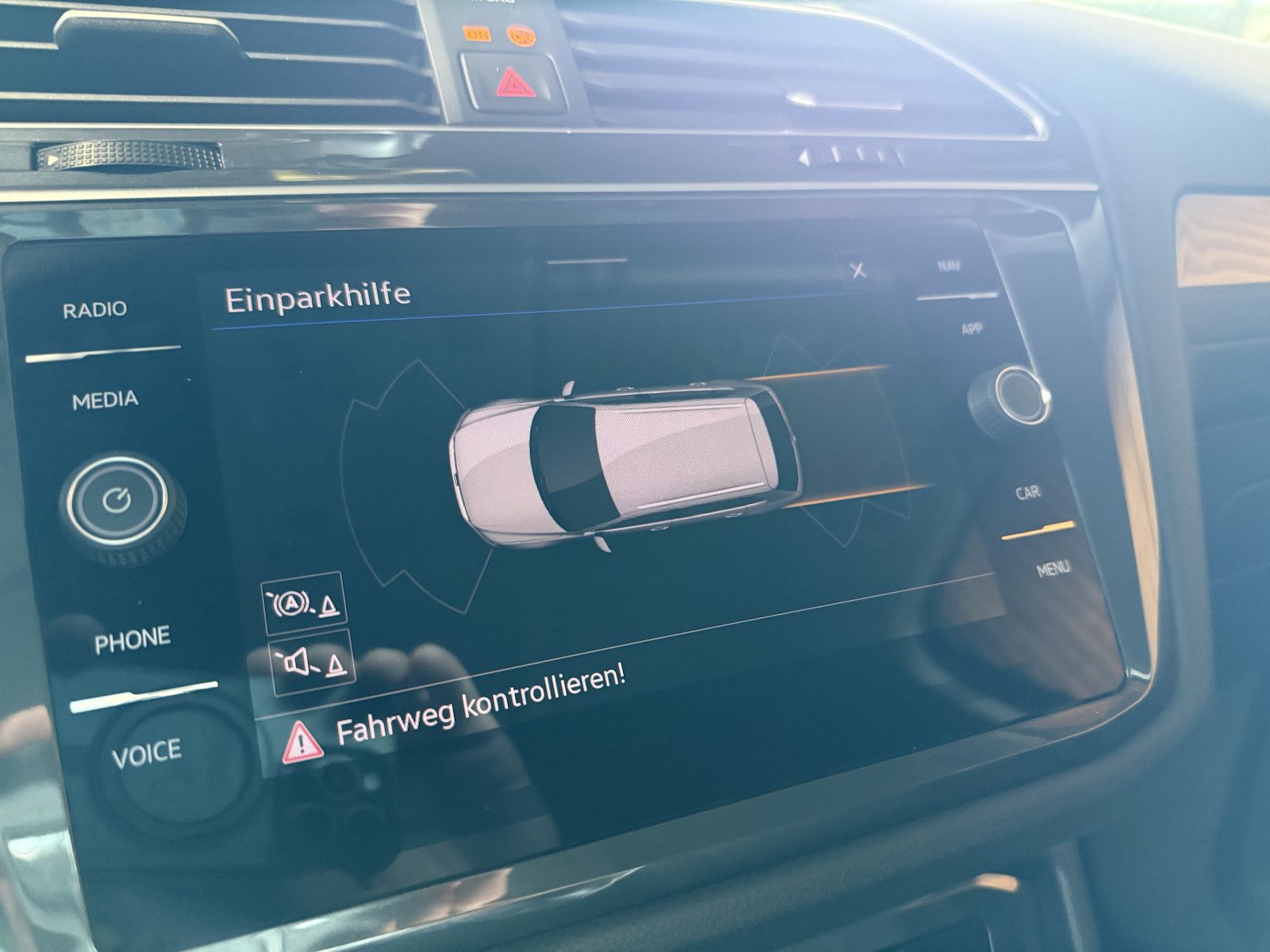 Fahrzeugabbildung Volkswagen Tiguan Allspace TSI DSG 7-Sitzer *Navi*AHK*LED*