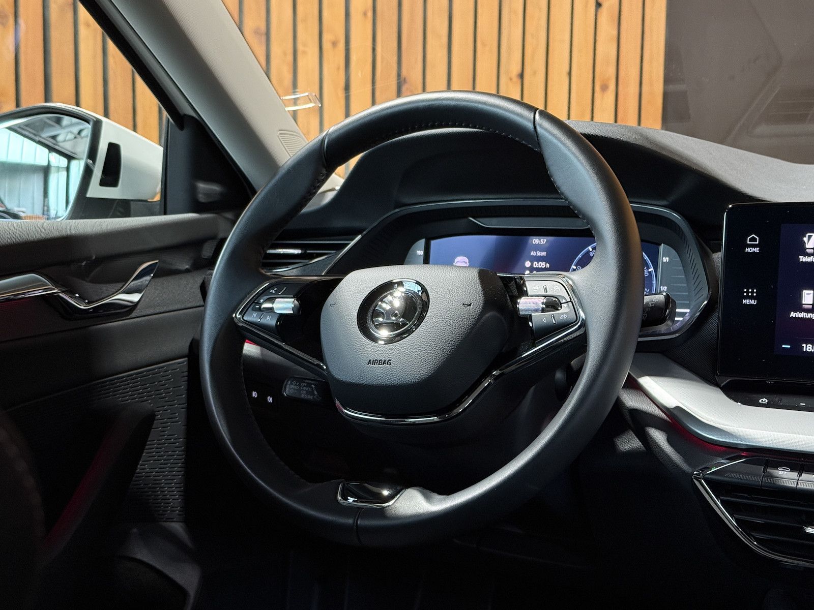 Fahrzeugabbildung SKODA Octavia Combi 2,0 TDI DSG *Navi*LED*AHK*Head*Vir
