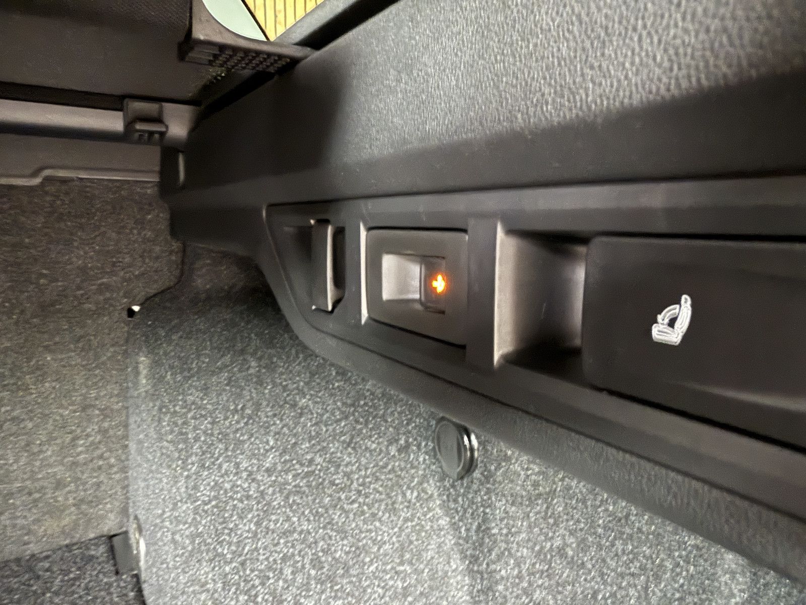 Fahrzeugabbildung SKODA Octavia Combi 2,0 TDI DSG *Navi*LED*AHK*Head*Vir