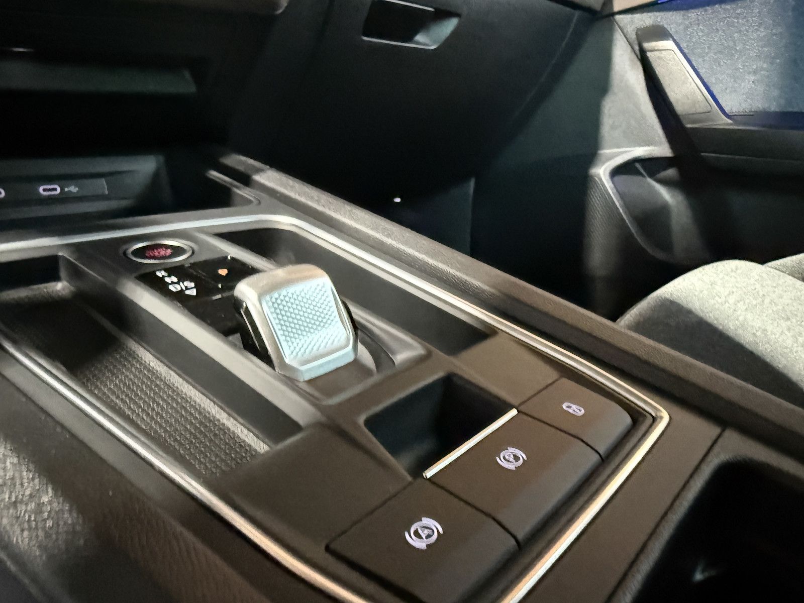 Fahrzeugabbildung SEAT Leon ST 1.4 e-Hybrid DSG Xcellence Navi*LED*Kam
