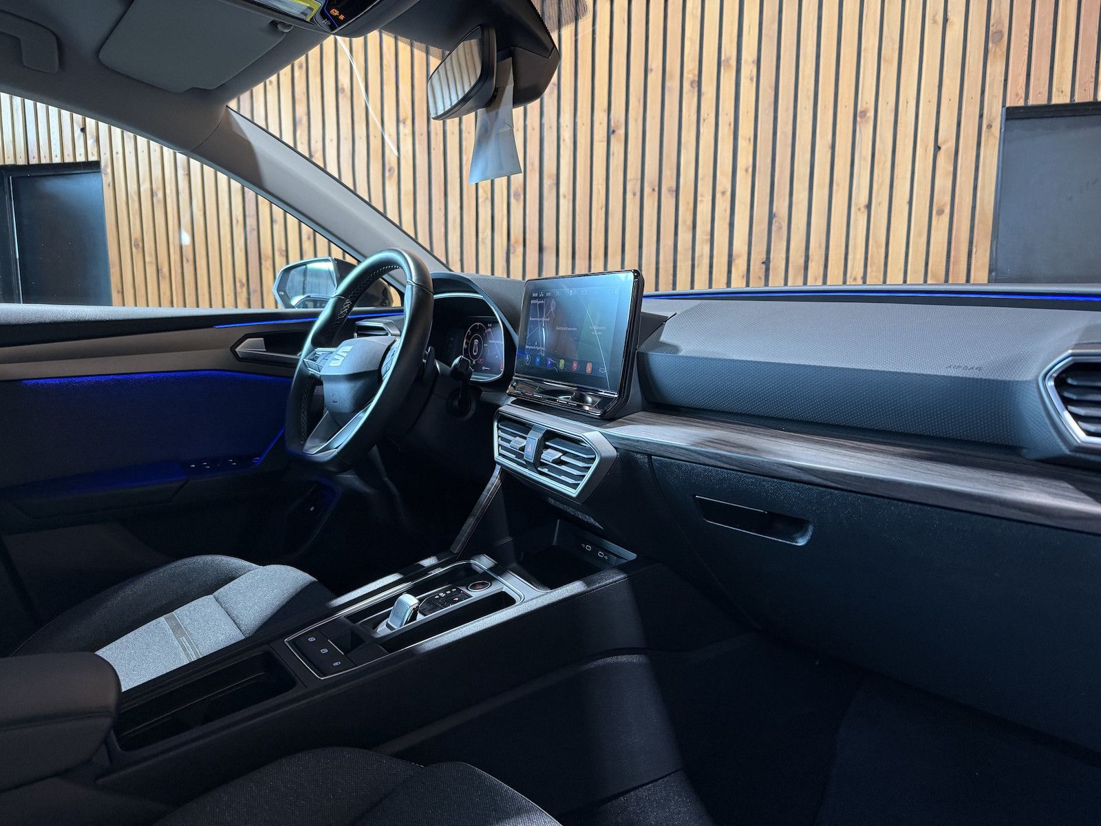 Fahrzeugabbildung SEAT Leon ST 1.4 e-Hybrid DSG Xcellence Navi*LED*Kam