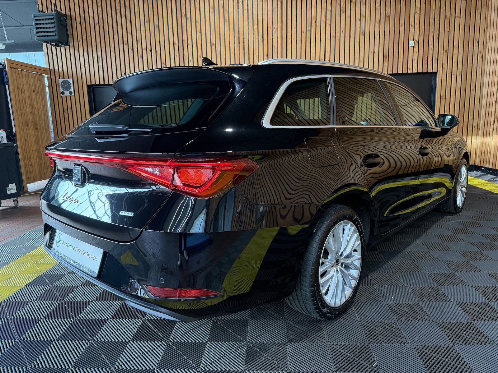 Fahrzeugabbildung SEAT Leon ST 1.4 e-Hybrid DSG Xcellence Navi*LED*Kam