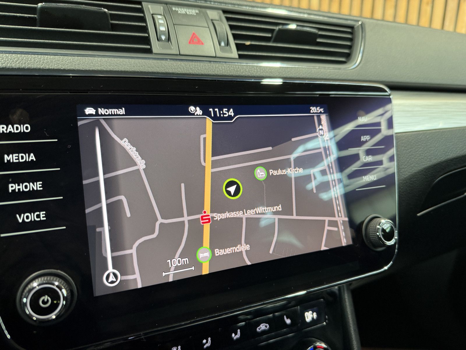 Fahrzeugabbildung SKODA Superb Combi TSI iV DSG Navi*Virt*Kam*St.Hz*AHK