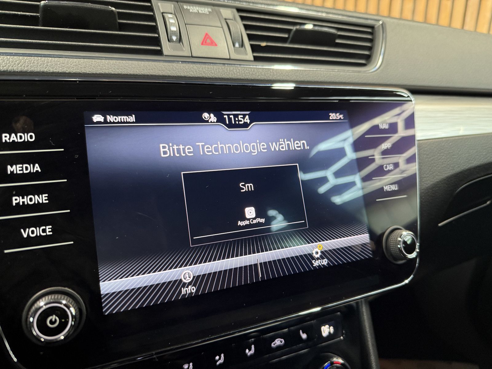 Fahrzeugabbildung SKODA Superb Combi TSI iV DSG Navi*Virt*Kam*St.Hz*AHK