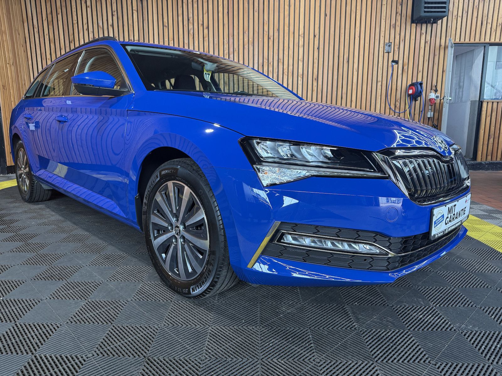 Fahrzeugabbildung SKODA Superb Combi TSI iV DSG Navi*Virt*Kam*St.Hz*AHK