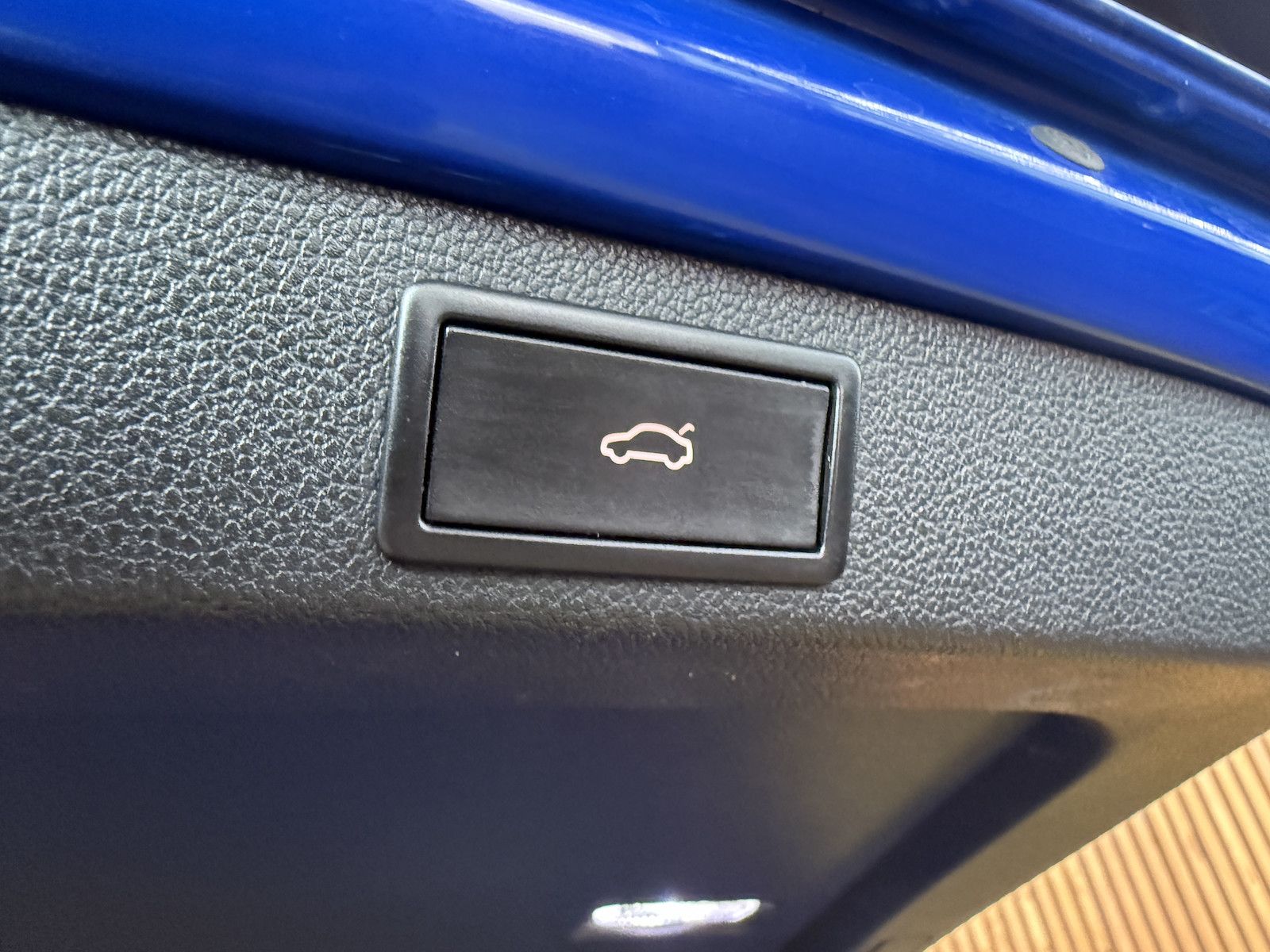 Fahrzeugabbildung SKODA Superb Combi TSI iV DSG Navi*Virt*Kam*St.Hz*AHK