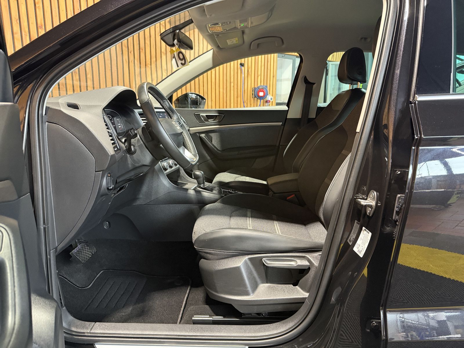 Fahrzeugabbildung SEAT Ateca 1,5 TSI X-Perience DSG *Navi*LED*Kam*Virt