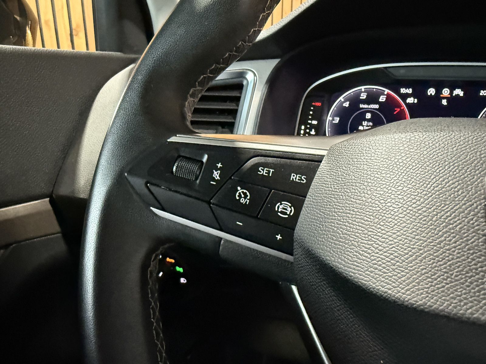 Fahrzeugabbildung SEAT Ateca 1,5 TSI X-Perience DSG *Navi*LED*Kam*Virt