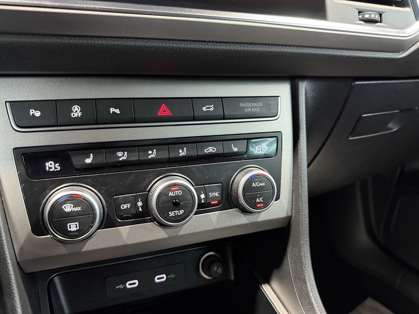Fahrzeugabbildung SEAT Ateca 1,5 TSI X-Perience DSG *Navi*LED*Kam*Virt