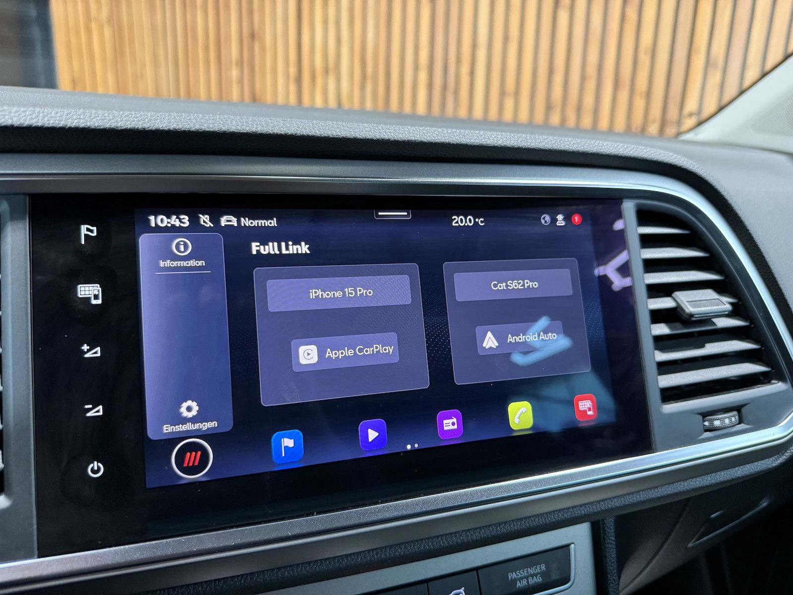 Fahrzeugabbildung SEAT Ateca 1,5 TSI X-Perience DSG *Navi*LED*Kam*Virt