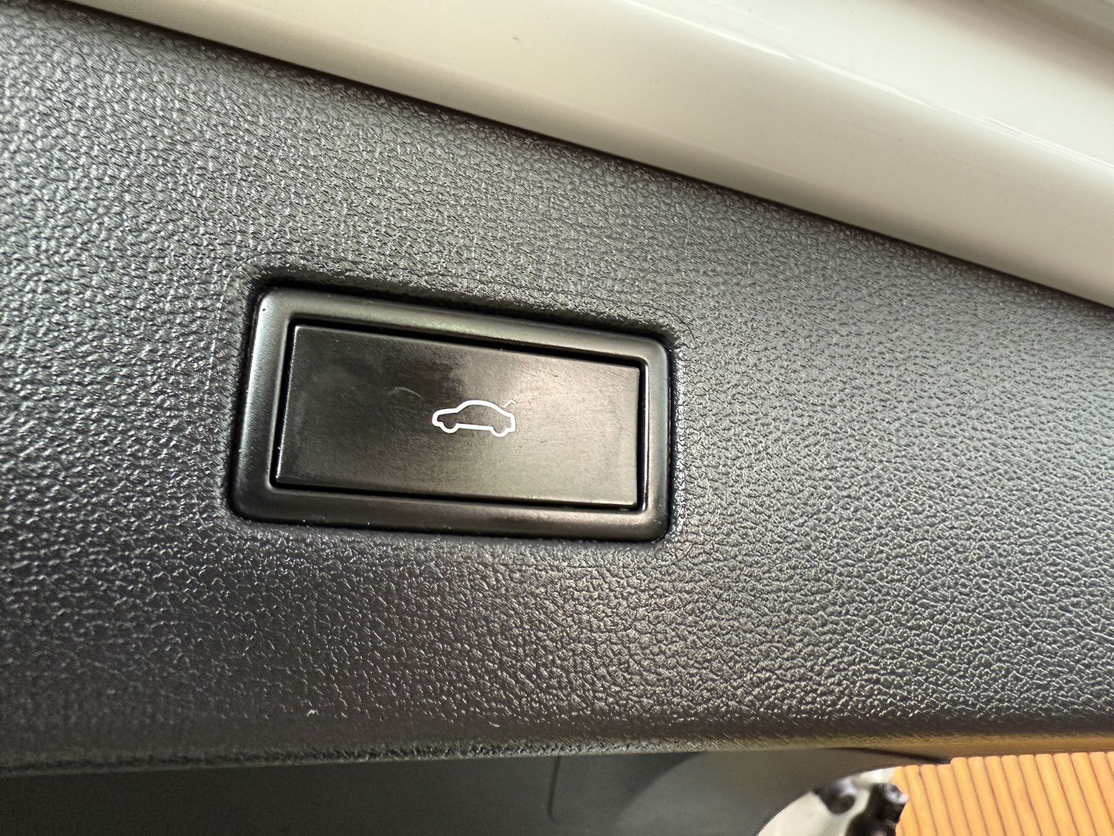 Fahrzeugabbildung Volkswagen Tiguan Allspace 2,0TDI Eleg. 4M DSG Navi*Kam*AHK