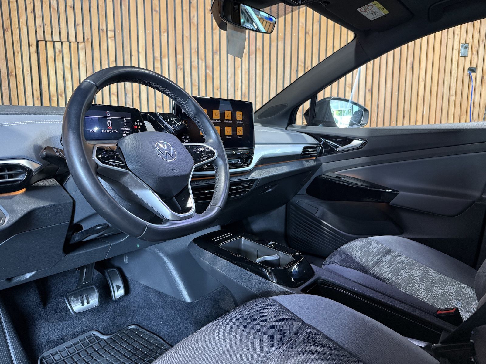 Fahrzeugabbildung Volkswagen ID.5 Pro P. *Navi*ACC*HUD*360°*el.Heckk.*Matrix