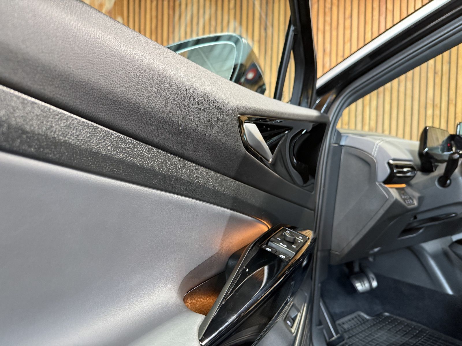 Fahrzeugabbildung Volkswagen ID.5 Pro P. *Navi*ACC*HUD*360°*el.Heckk.*Matrix