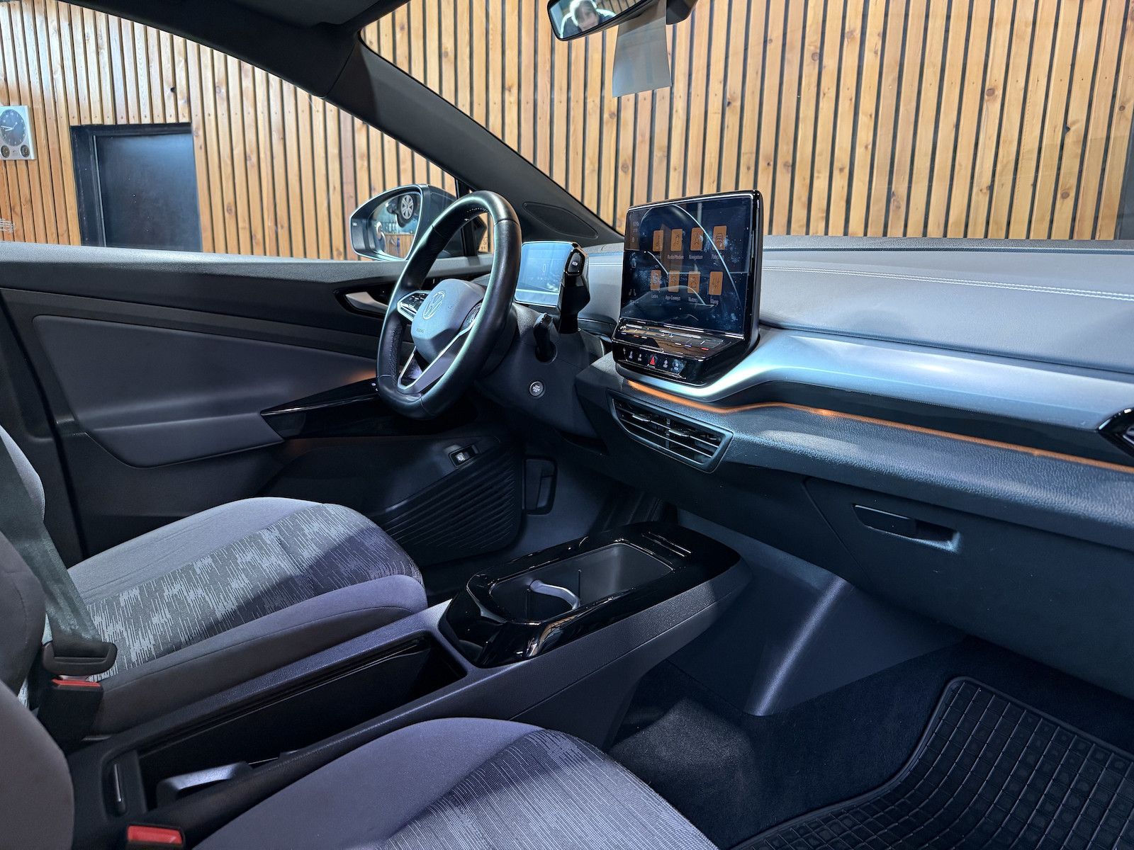 Fahrzeugabbildung Volkswagen ID.5 Pro P. *Navi*ACC*HUD*360°*el.Heckk.*Matrix
