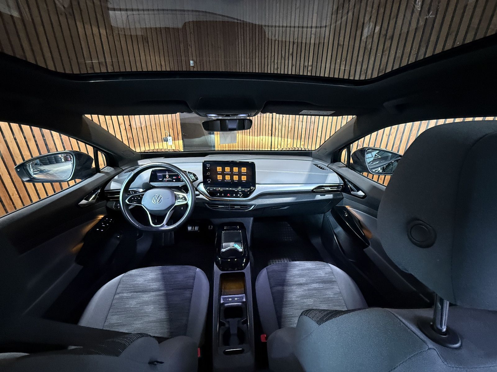 Fahrzeugabbildung Volkswagen ID.5 Pro P. *Navi*ACC*HUD*360°*el.Heckk.*Matrix
