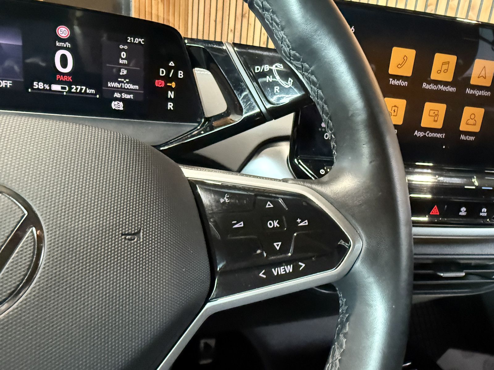 Fahrzeugabbildung Volkswagen ID.5 Pro P. *Navi*ACC*HUD*360°*el.Heckk.*Matrix
