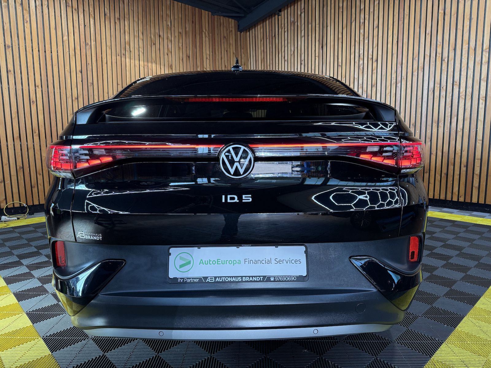 Fahrzeugabbildung Volkswagen ID.5 Pro P. *Navi*ACC*HUD*360°*el.Heckk.*Matrix