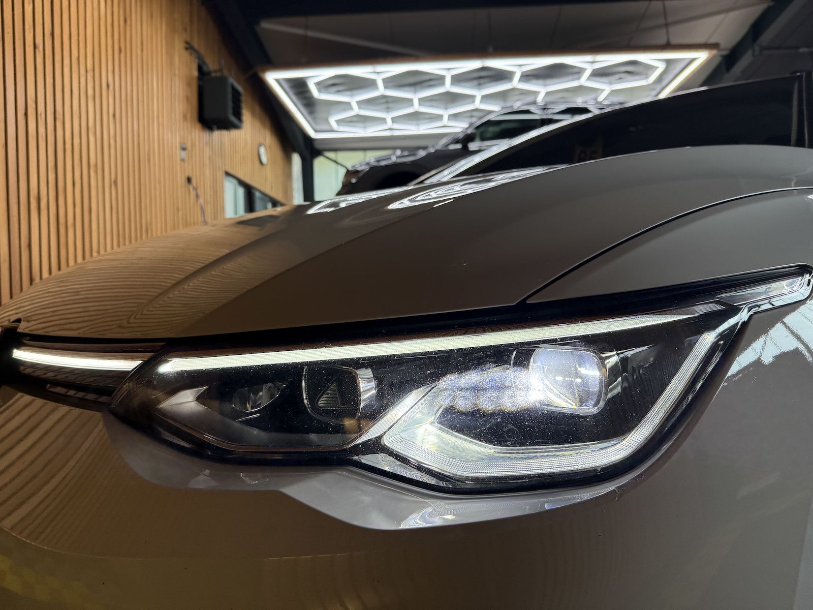Fahrzeugabbildung Volkswagen Golf Variant 2,0 TDI Style DSG *Navi*AHK*LED*ACC