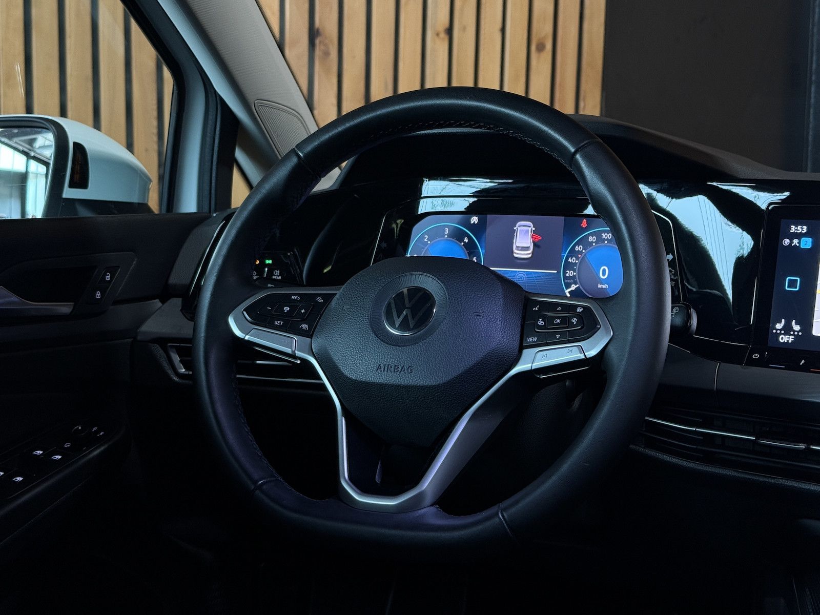 Fahrzeugabbildung Volkswagen Golf Variant 2,0 TDI Style DSG *Navi*AHK*LED*ACC