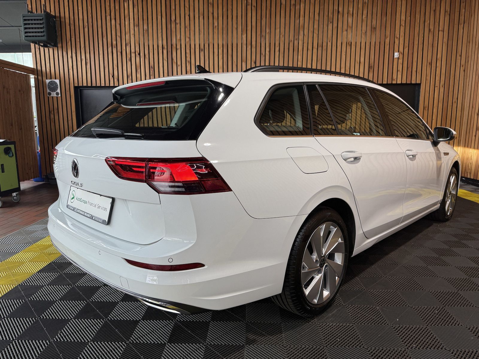 Fahrzeugabbildung Volkswagen Golf Variant 2,0 TDI Style DSG *Navi*AHK*LED*ACC