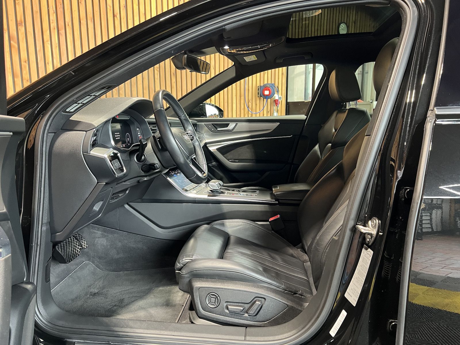 Fahrzeugabbildung Audi A6 Avant qu.45 TDI *Navi*Virtual*Pano*Leder*AHK*