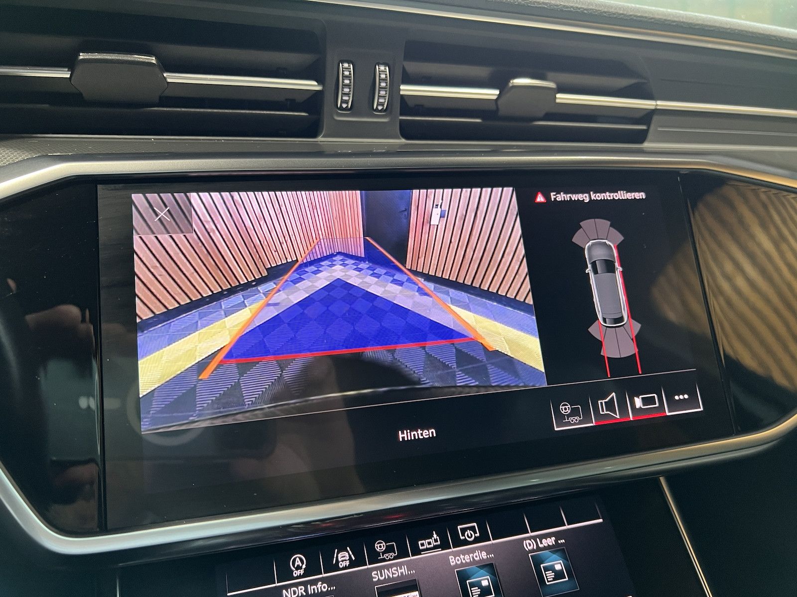 Fahrzeugabbildung Audi A6 Avant qu.45 TDI *Navi*Virtual*Pano*Leder*AHK*