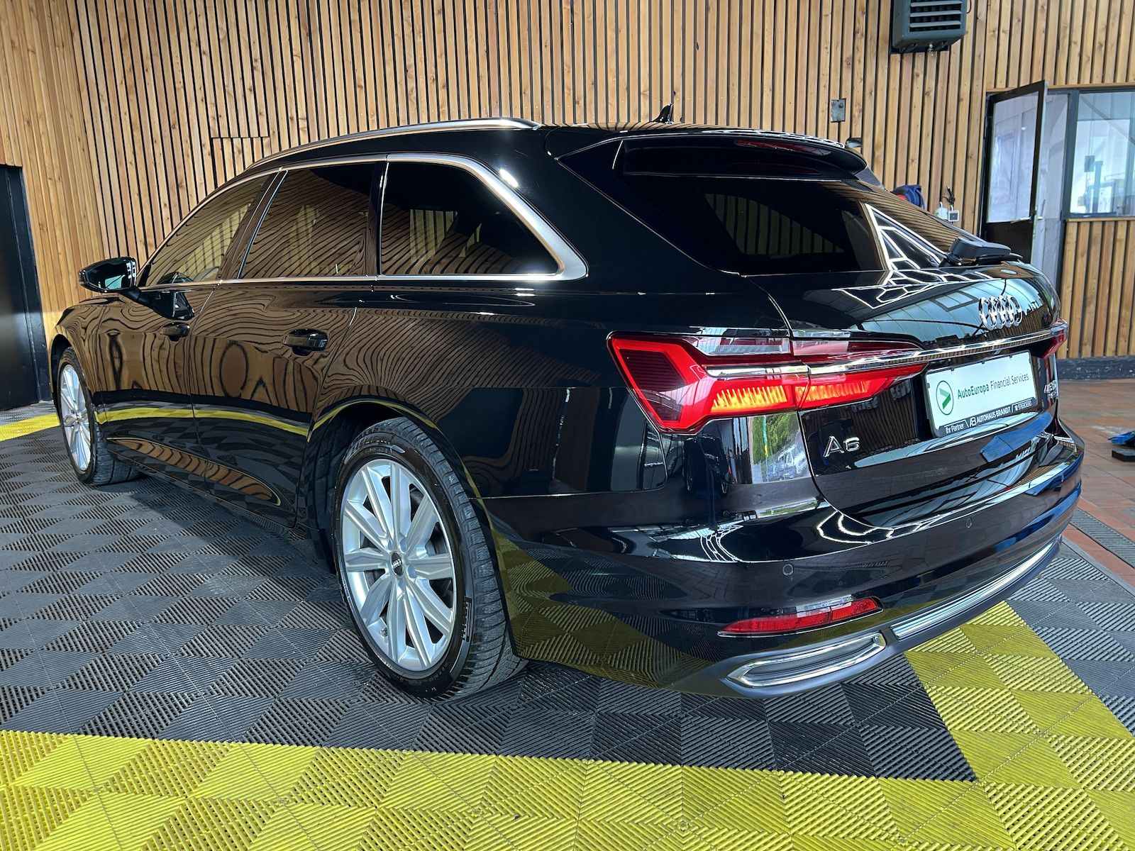 Fahrzeugabbildung Audi A6 Avant qu.45 TDI *Navi*Virtual*Pano*Leder*AHK*