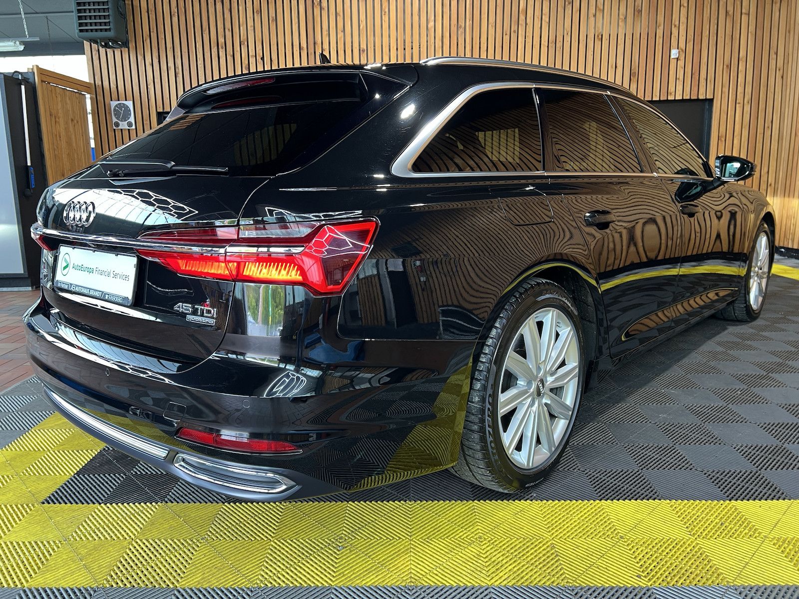 Fahrzeugabbildung Audi A6 Avant qu.45 TDI *Navi*Virtual*Pano*Leder*AHK*