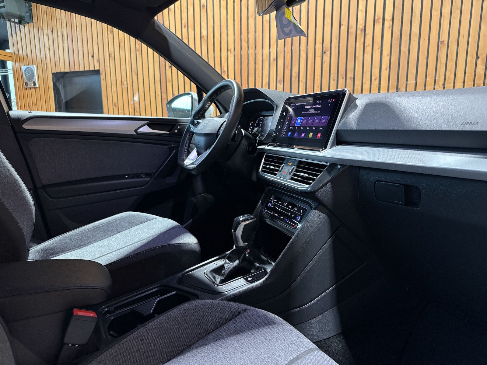 Fahrzeugabbildung SEAT Tarraco 2,0 TDI DSG Navi*LED*Kam*AHK*7-Sitzer*VC