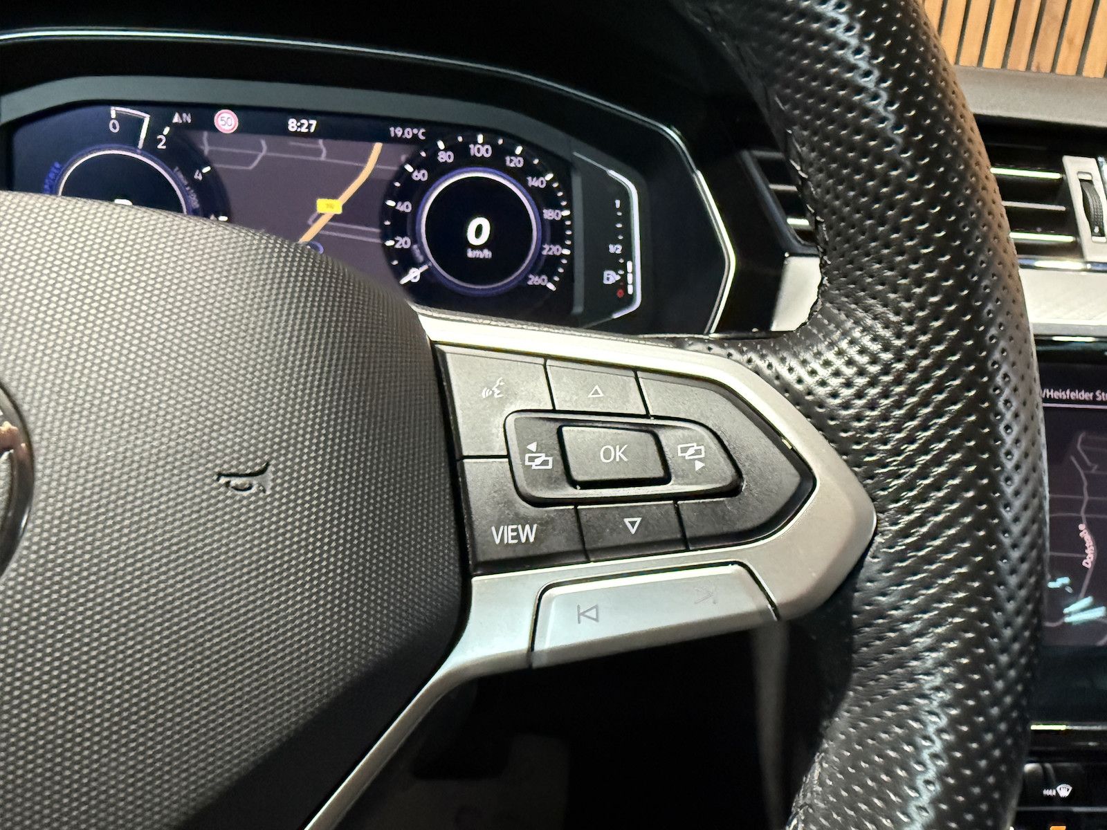 Fahrzeugabbildung Volkswagen Passat Variant GTE DSG *Navi*Kam*AHK*Virtual*App