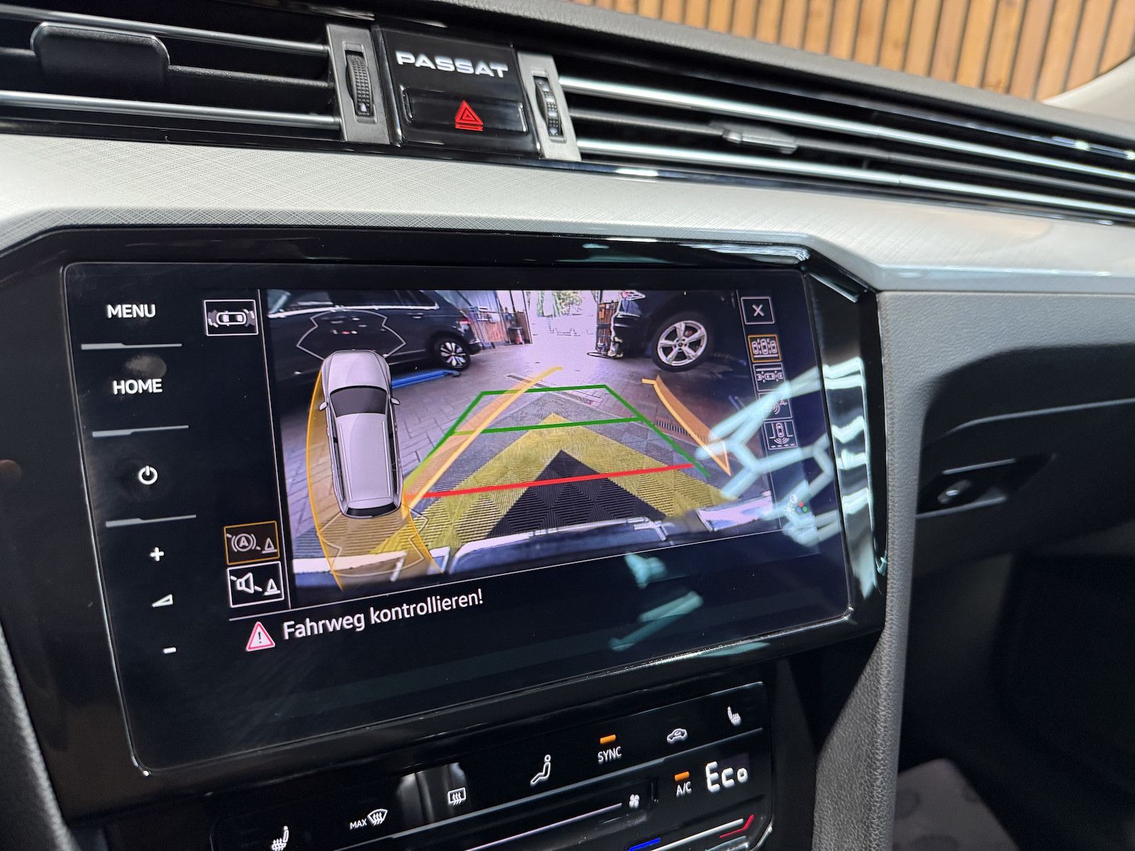 Fahrzeugabbildung Volkswagen Passat Variant GTE DSG *Navi*Kam*AHK*Virtual*App
