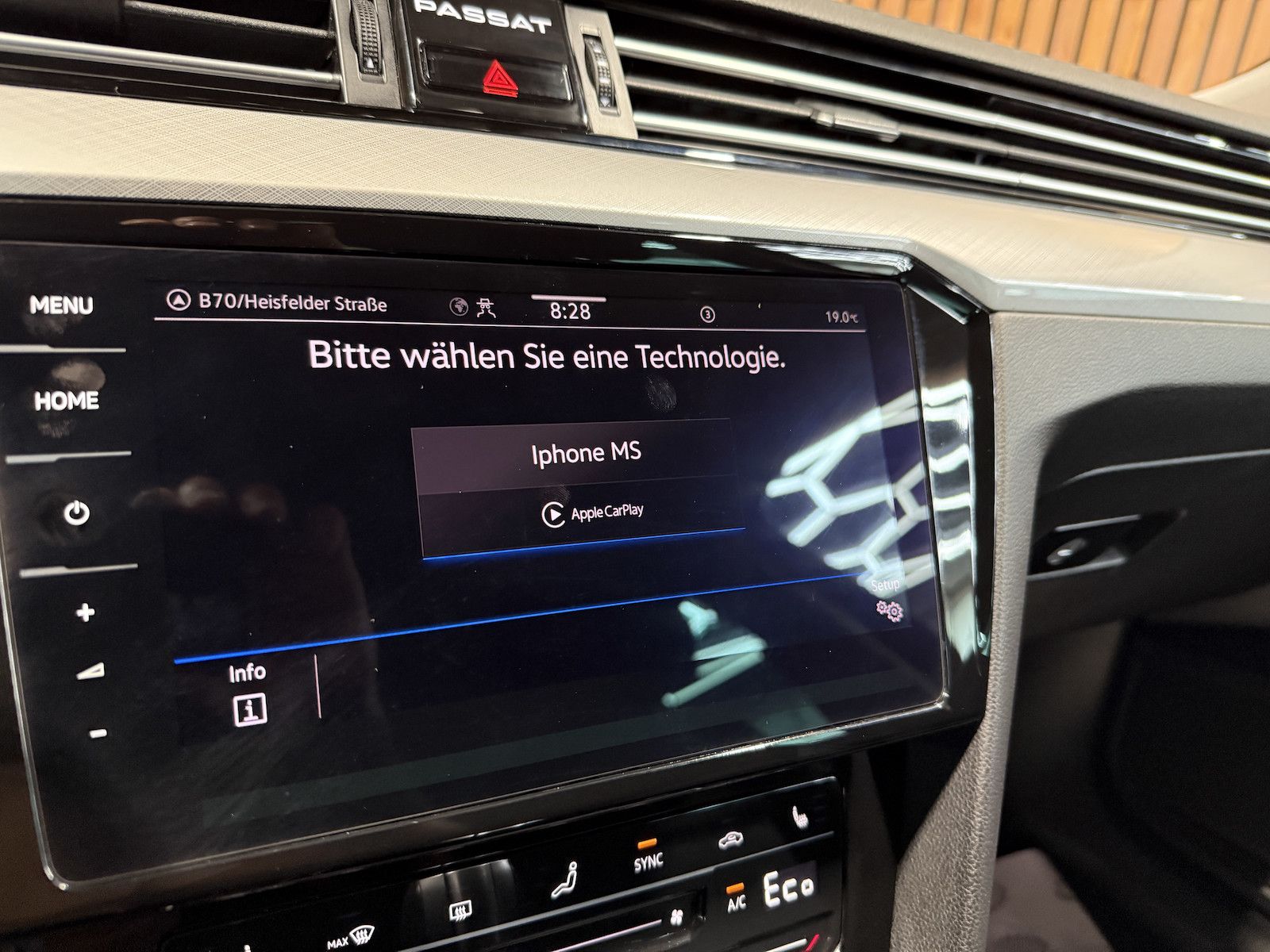 Fahrzeugabbildung Volkswagen Passat Variant GTE DSG *Navi*Kam*AHK*Virtual*App