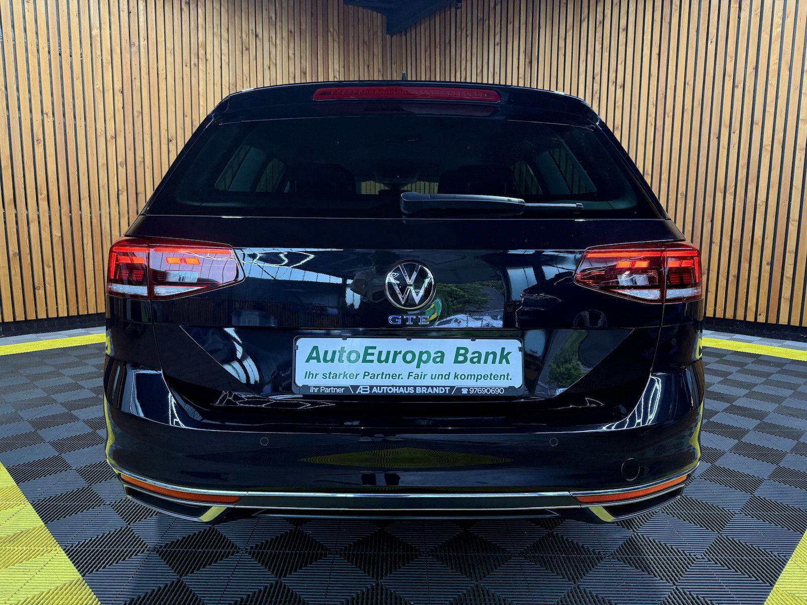 Fahrzeugabbildung Volkswagen Passat Variant GTE DSG *Navi*Kam*AHK*Virtual*App