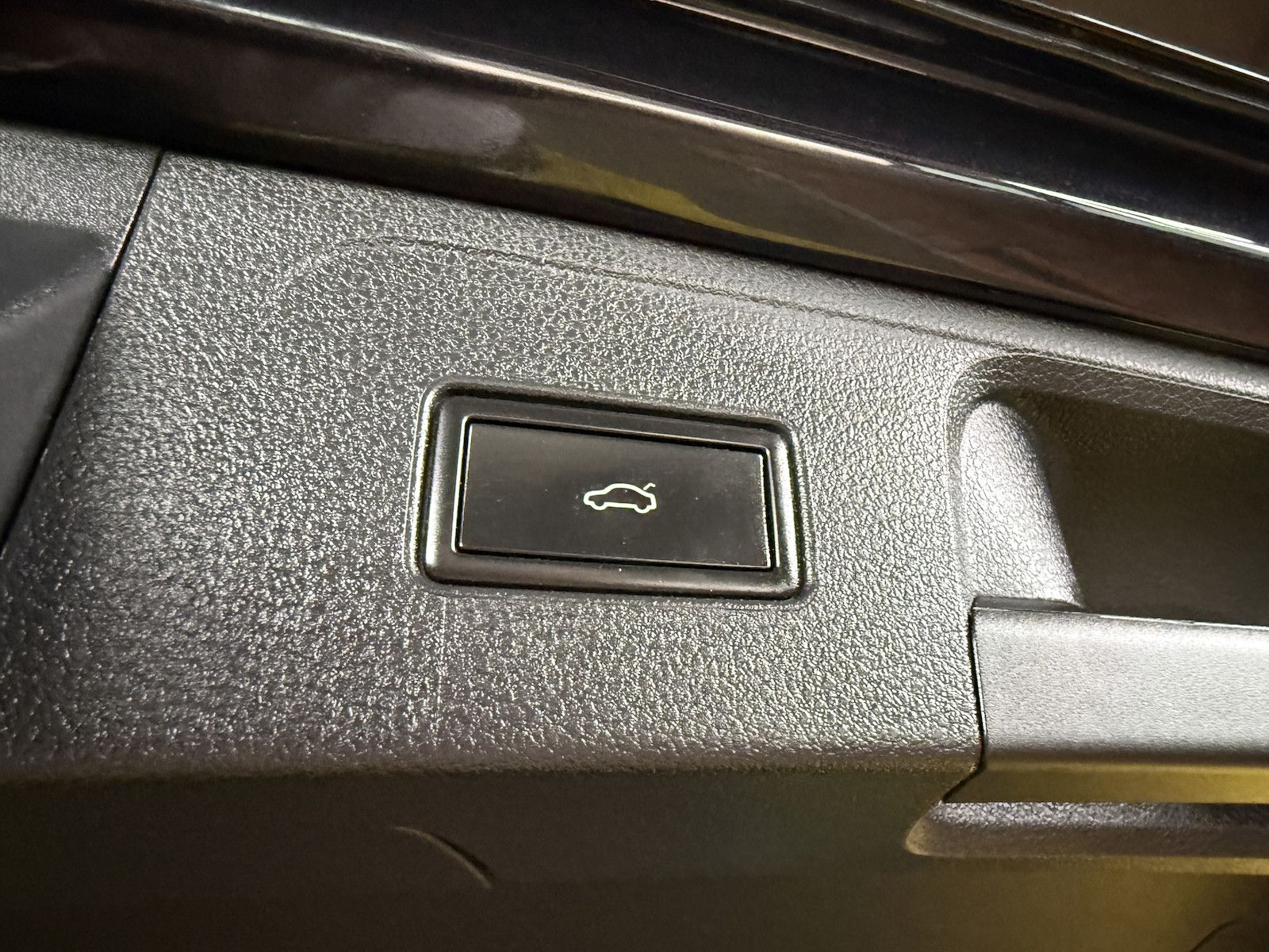 Fahrzeugabbildung Volkswagen Passat Variant GTE DSG *Navi*Kam*AHK*Virtual*App