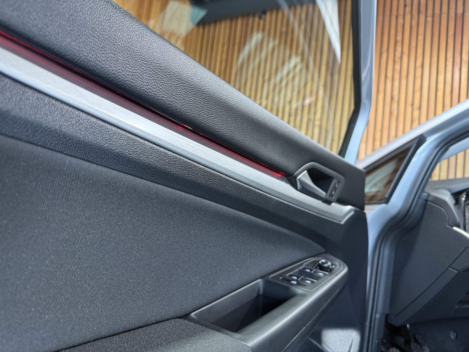 Fahrzeugabbildung Volkswagen Golf Variant 2,0 TDI Life *Navi*ACC*LED*Kam*AHK*