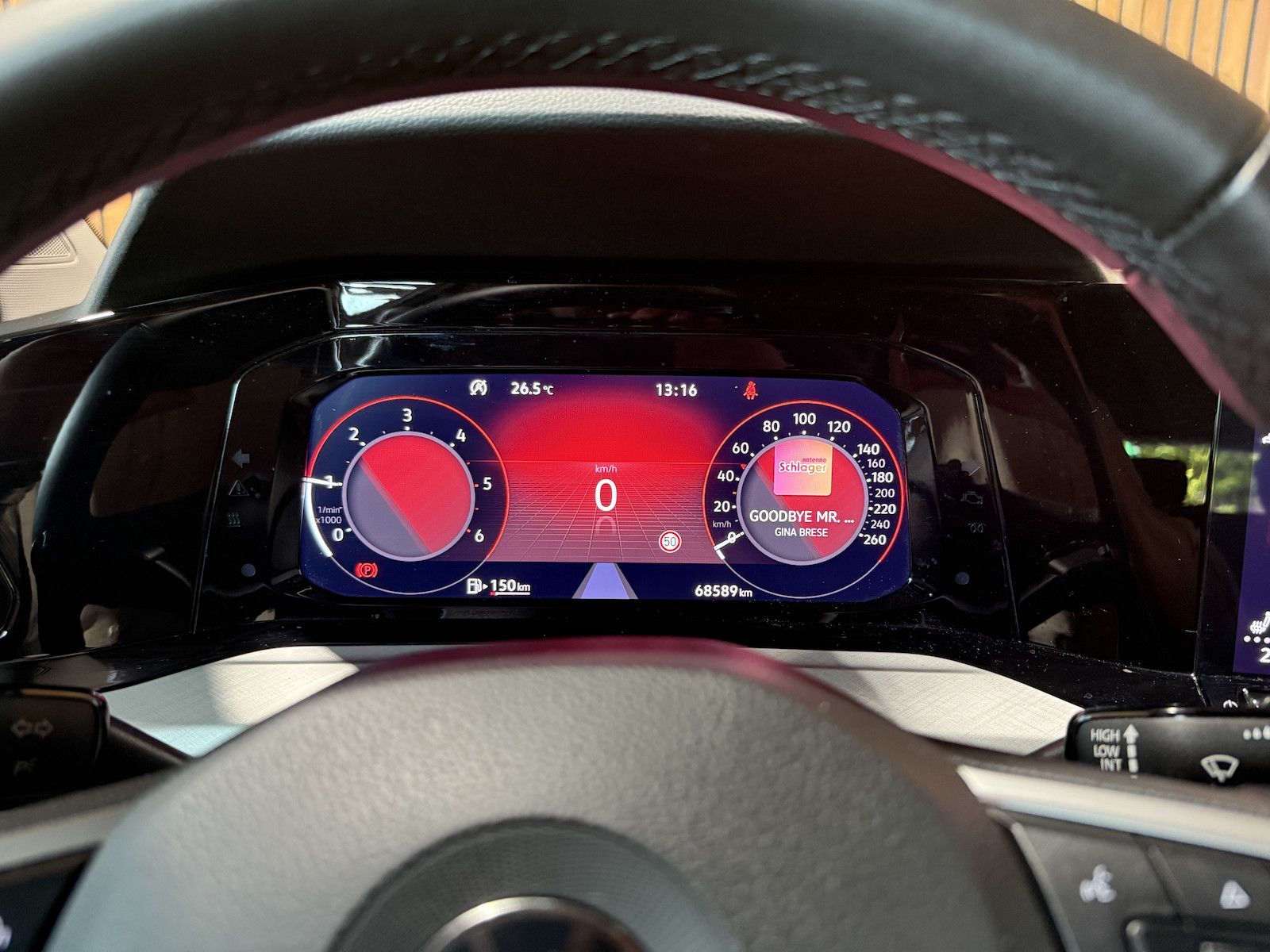 Fahrzeugabbildung Volkswagen Golf Variant 2,0 TDI Life *Navi*ACC*LED*Kam*AHK*