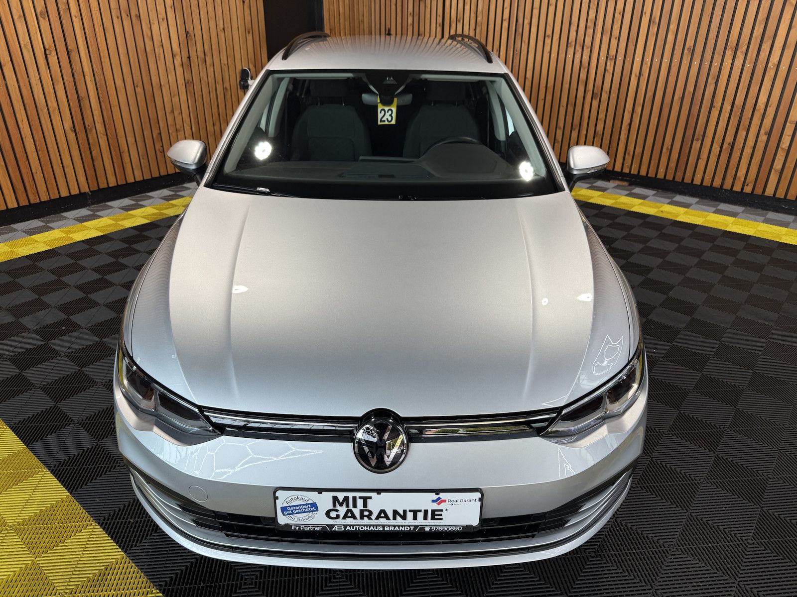 Fahrzeugabbildung Volkswagen Golf Variant 2,0 TDI Life *Navi*ACC*LED*Kam*AHK*