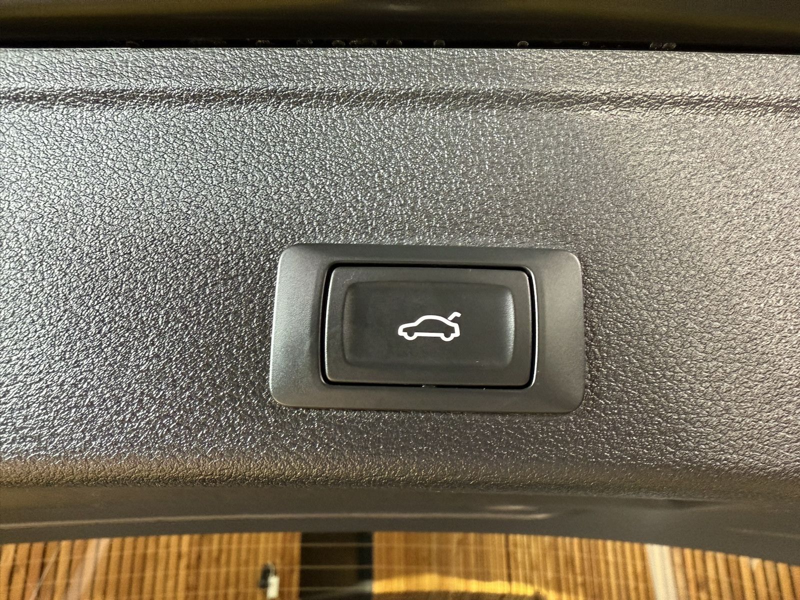 Fahrzeugabbildung Audi A4 Avant 2,0 TDI Aut. *Navi+*ACC*AHK*Kamera*App*