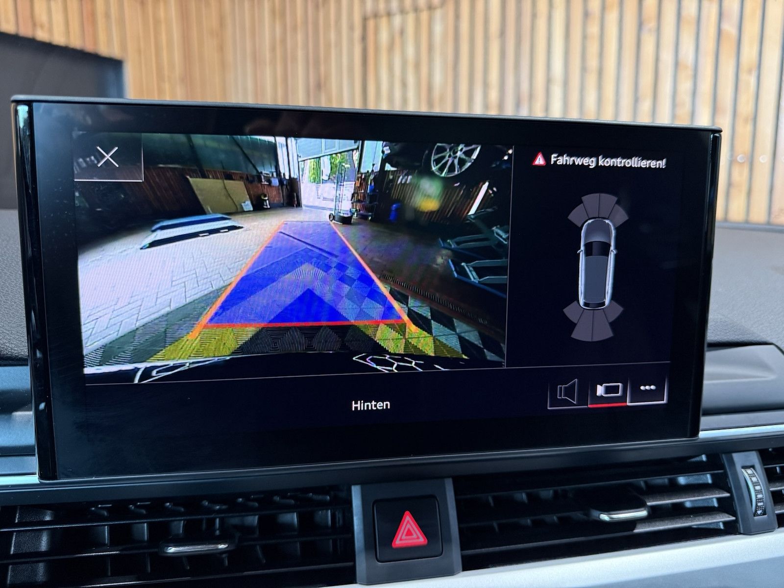 Fahrzeugabbildung Audi A4 Avant 2,0 TDI Aut. *Navi+*ACC*AHK*Kamera*App*