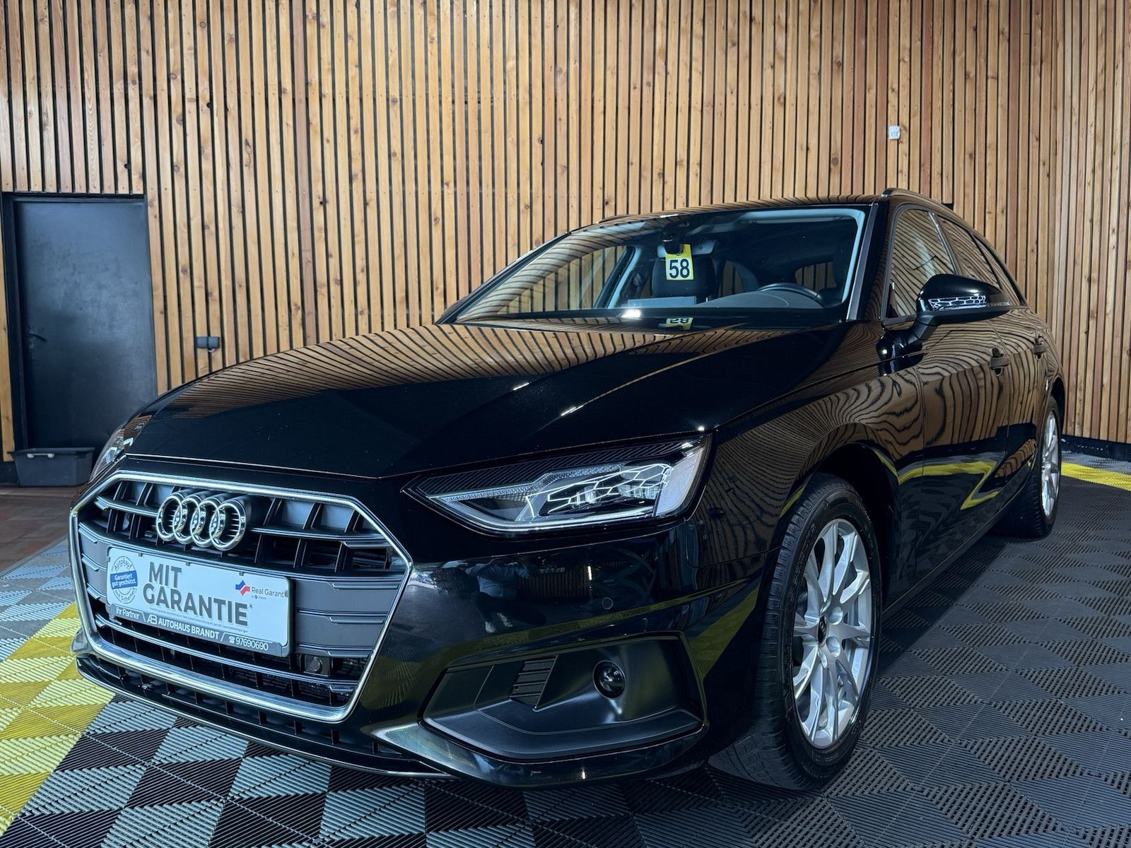 Fahrzeugabbildung Audi A4 Avant 2,0 TDI Aut. *Navi+*ACC*AHK*Kamera*App*