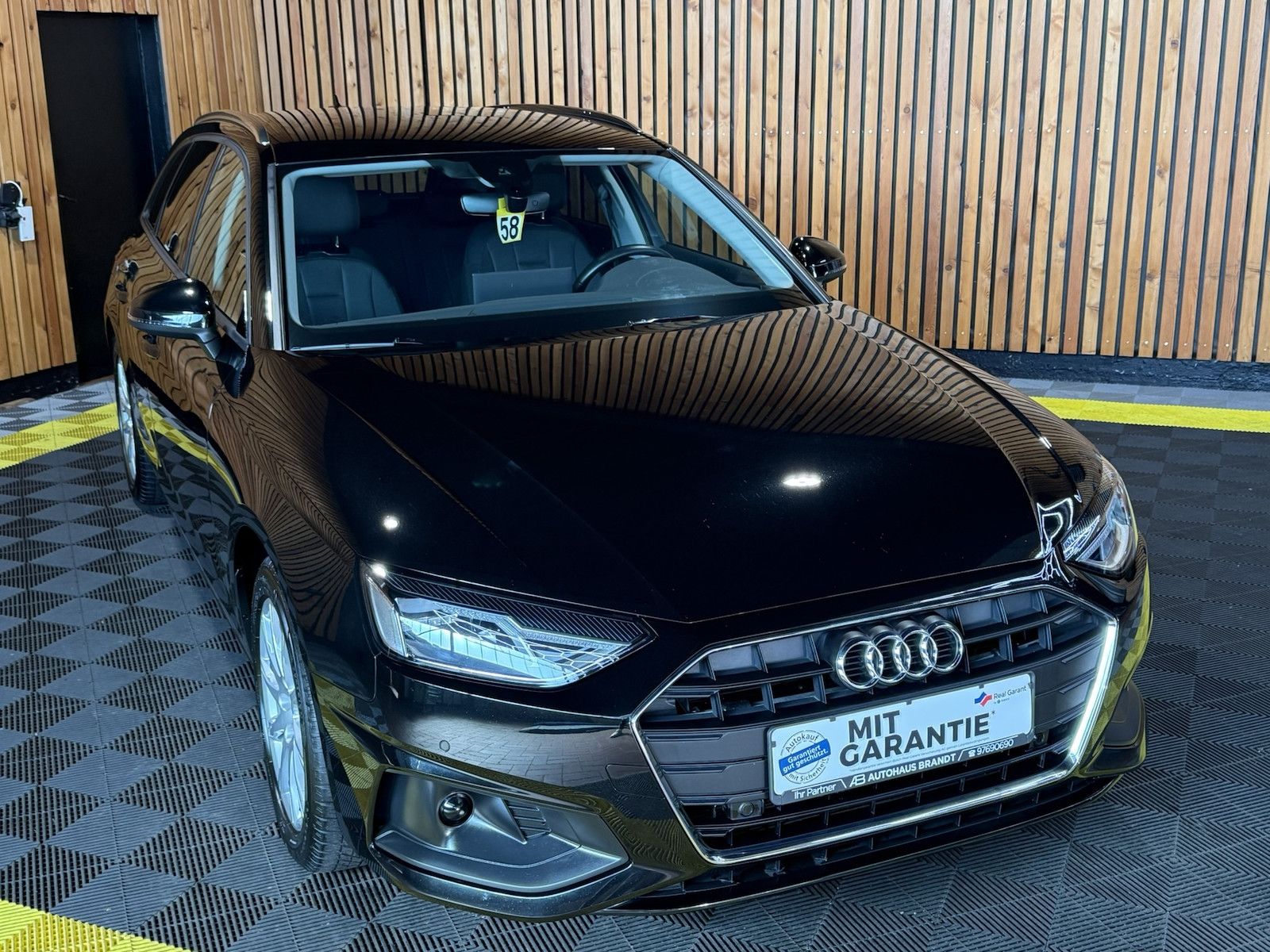 Fahrzeugabbildung Audi A4 Avant 2,0 TDI Aut. *Navi+*ACC*AHK*Kamera*App*