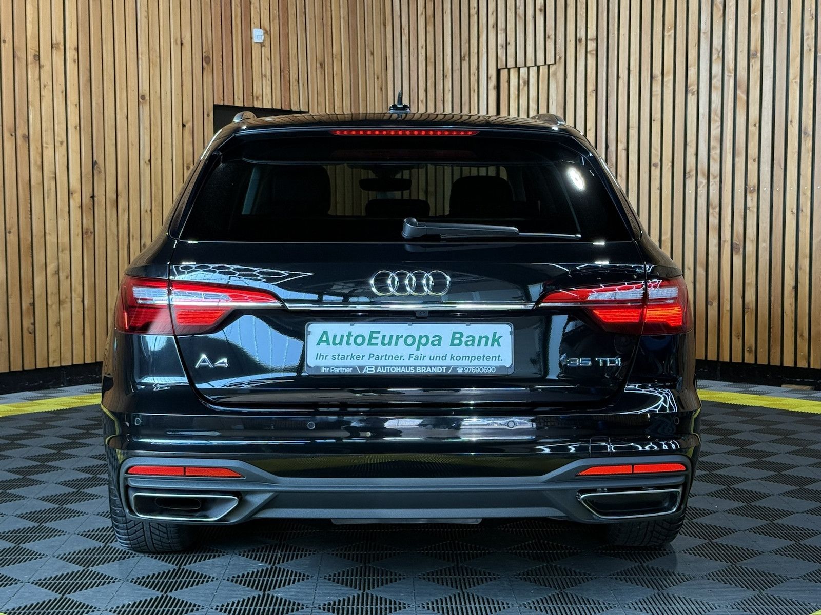 Fahrzeugabbildung Audi A4 Avant 2,0 TDI Aut. *Navi+*ACC*AHK*Kamera*App*