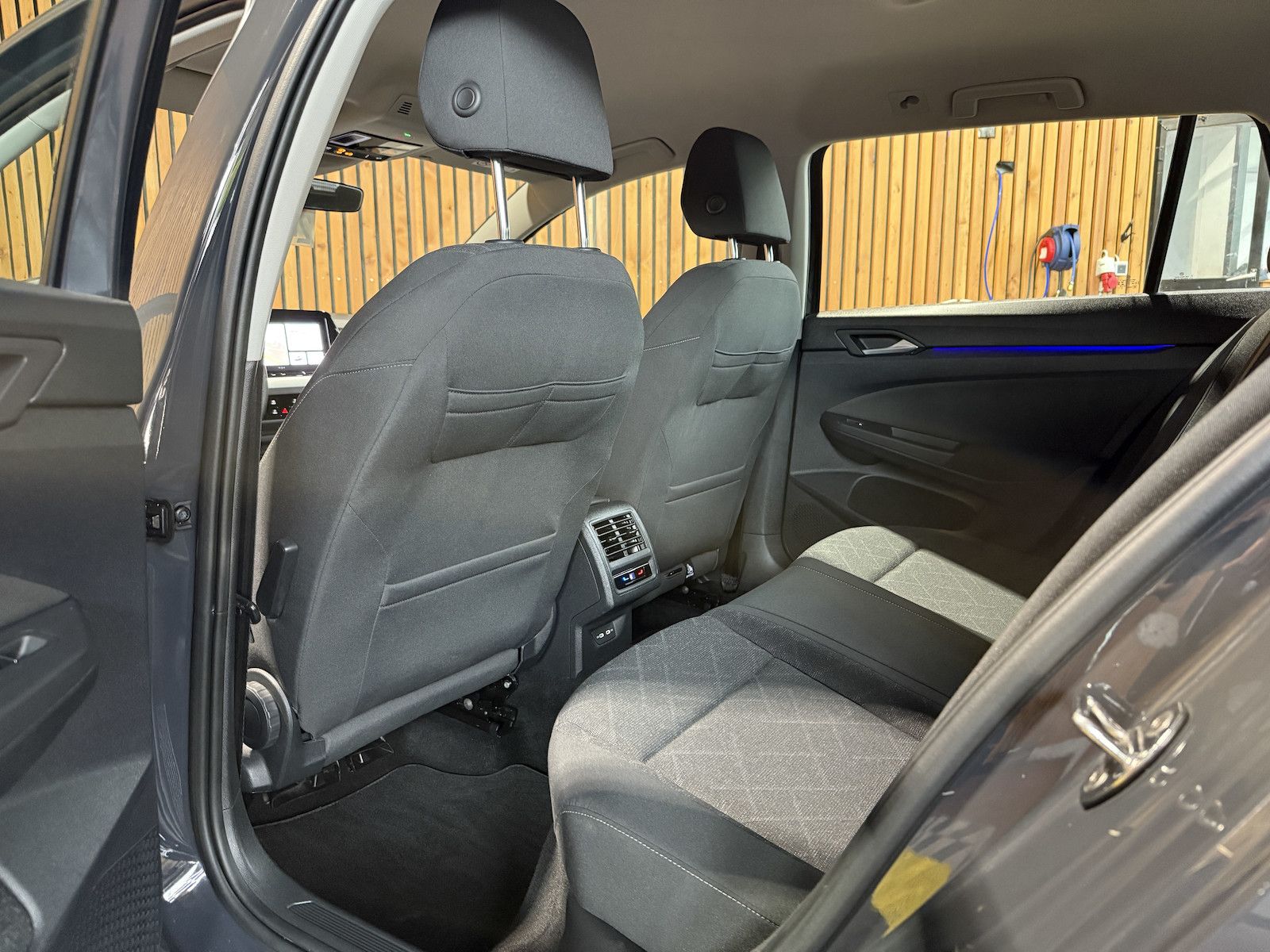 Fahrzeugabbildung Volkswagen Golf Variant 2,0 TDI DSG *Navi*ACC*LED*Kam*AHK*